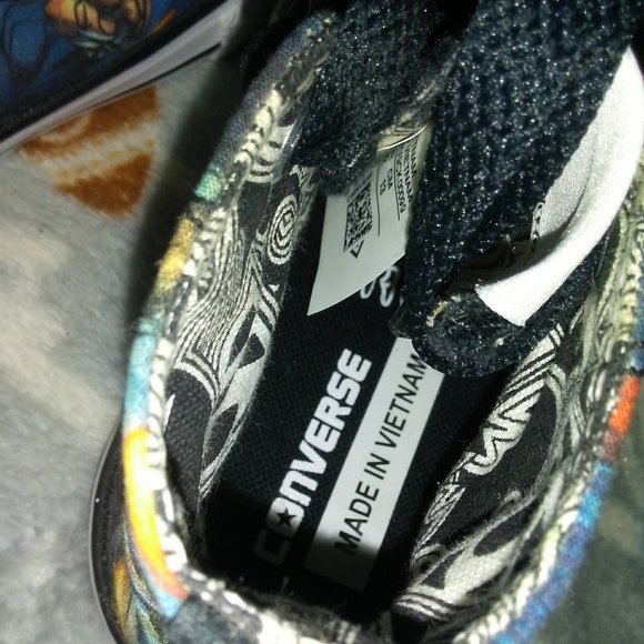 Converse "Justice League" Chuck Taylors - Picture 11 of 12